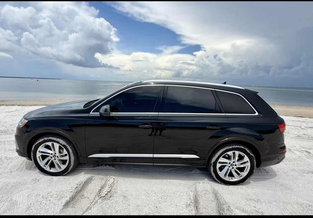 2023 Audi Q7 Premium Plus